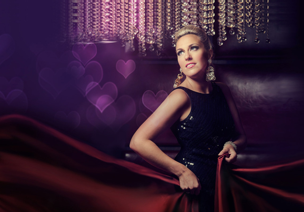 Feel like a star with a Dollface Glamour Photo Session